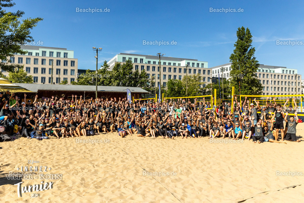 2024-00099936-Vater-Sohn-Turnier-2 | 09.05.2024; Berlin Foto: Gerold Rebsch - www.beachpics.de