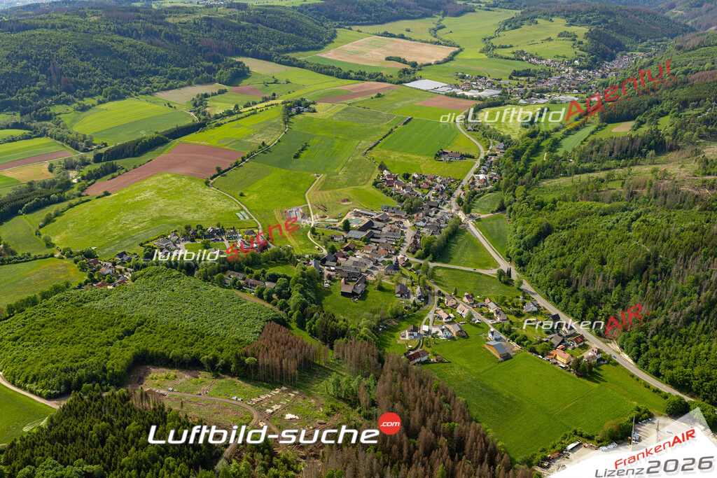 Die Luftaufnahme Welitsch - Pressig wurde 2022 vom Flugzeug aus (keine Drohne) erstellt. Hohe Auflösung -für große Poster und Wandbilder geeignet - Garantiert!