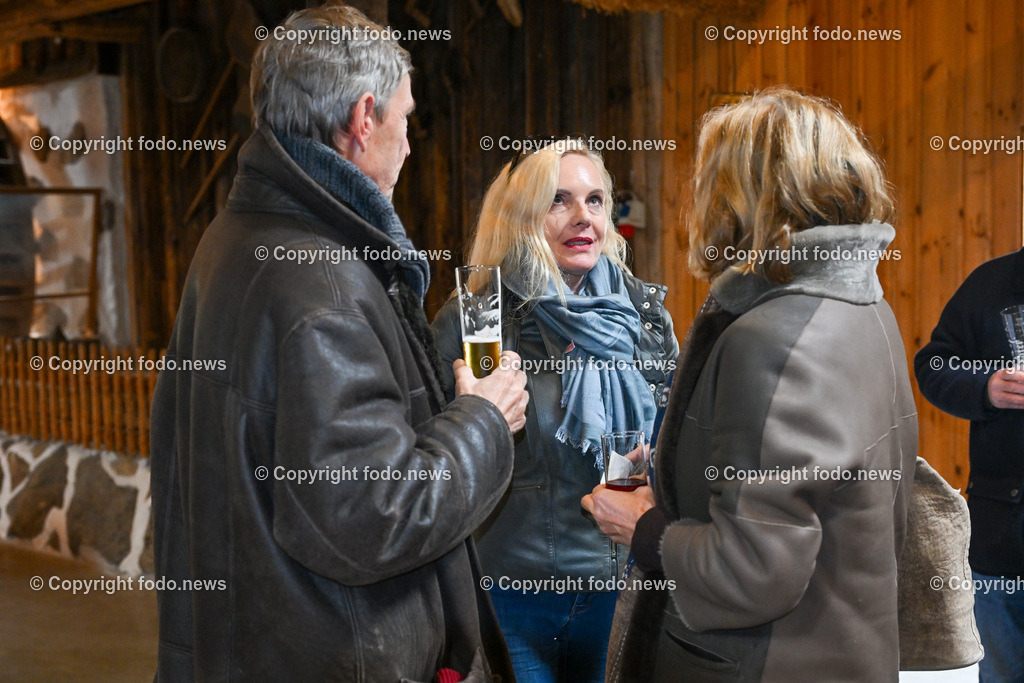 Frauen fuer Frauen_ Charity Oldtimerfahrt_ 04.10.2025-166 | 04.10.2025, Linz, AUT, Oldtimer Charity im Bild Frauen fuer Frauen Oldtimerfahrt, Teilnehmer©Harald Dostal / fodo.media