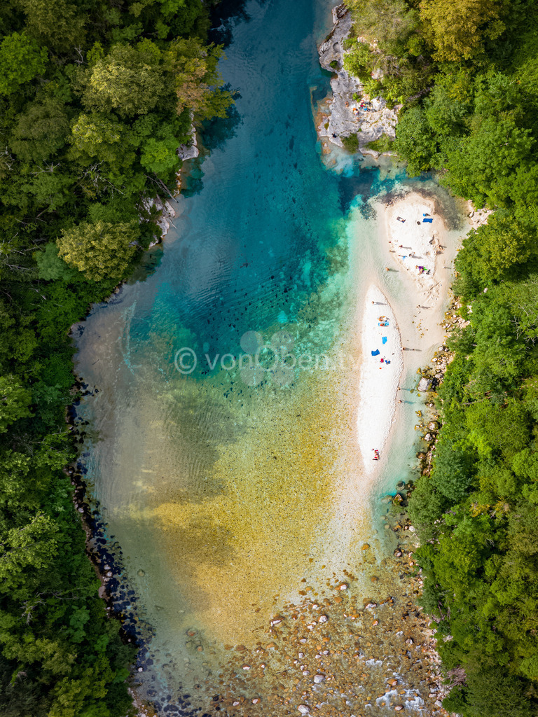 die Soca bei Kobarid | Luftbilder, Drohnenbilder, Oberfranken, Bayern, Kronach, Lichtenfels, Kulmbach, Thüringen, Frankenwald, Thüringerwald - Realisiert mit Pictrs.com