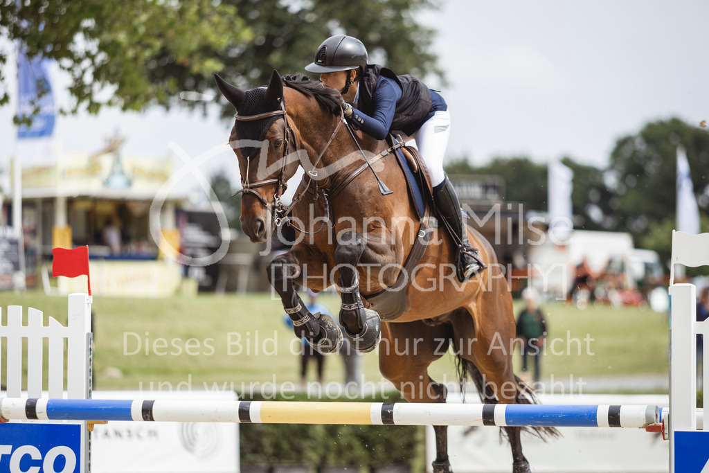 240712_BHO_ZweiPh-M2-1-514 | Deine schönsten Turniermomente als professionelle Fotos! Entdecke hochwertige Pferdesport-Fotografie im Online-Shop. Jetzt Fotos finden & bestellen!