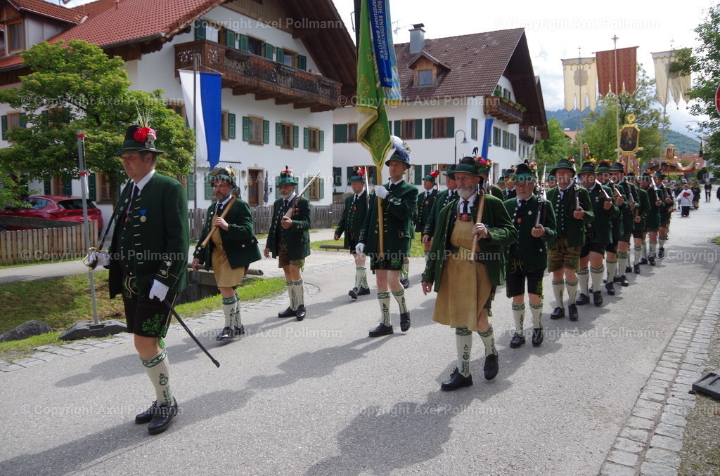 IMGP6578 | fotografiert von Axel PollmannLeonhardi Wallfahrt Benediktbeuern und Murnau, Fronleichnam, Fasching, Landschaft im Loisachtal und Benediktbeuern  - Realisiert mit Pictrs.com