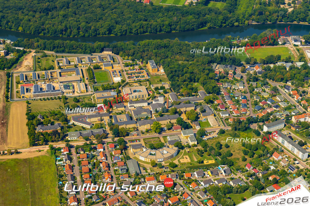 Olga Benario Straße Bernburg Bild- Das Luftbild wurde 2025 vom UL-Flugzeug heraus erstellt ( keine Drohne bzw. Drohnenaufnahme ) - Hochauflösende Luftaufnahme -Nicht vergleichbar mit Google Maps oder Satelittenbilder- Die Geschenkidee !Mit Lizenz und Bildrechte bestellbar - CC