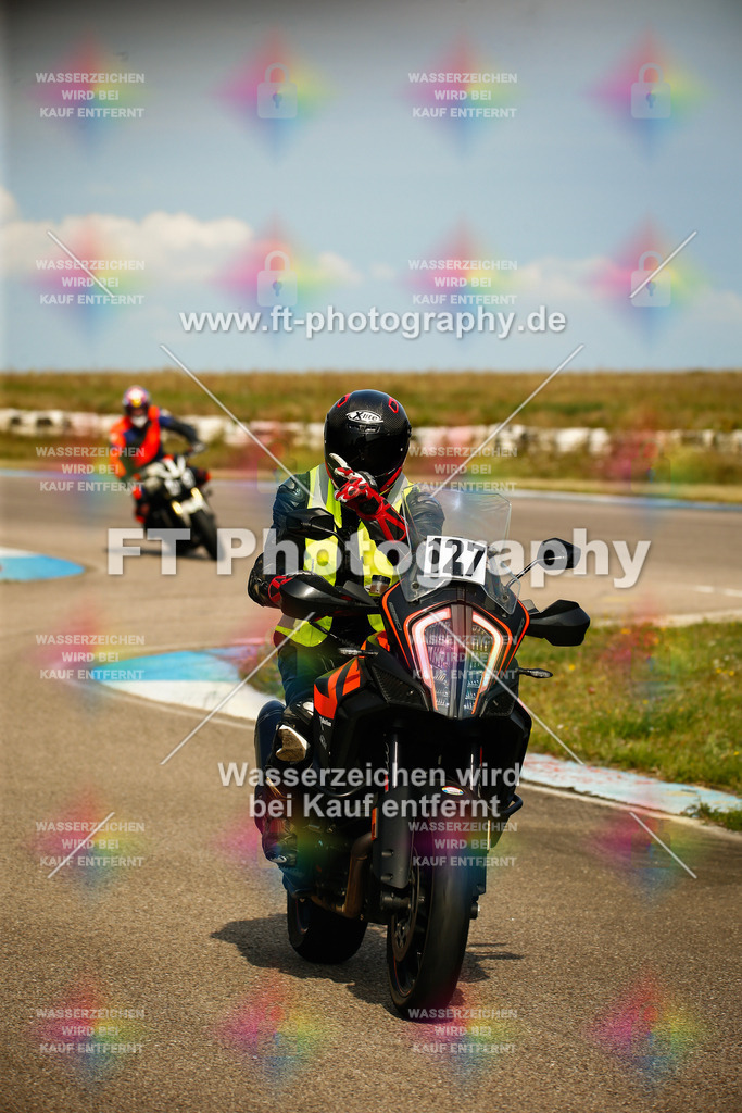 _MOT6266 | Hier findet Ihr Bilder von Touristenfahrten auf der Nürburgring Nordschleife oder von anderen Veranstaltungen die ich besucht habe. Viel Spass beim Durch Schauen 