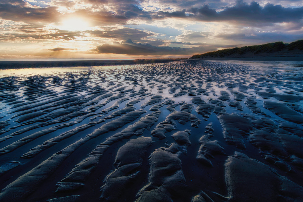 Weites Watt | Wattlandschaft im Abendlicht, - Realisiert mit Pictrs.com
