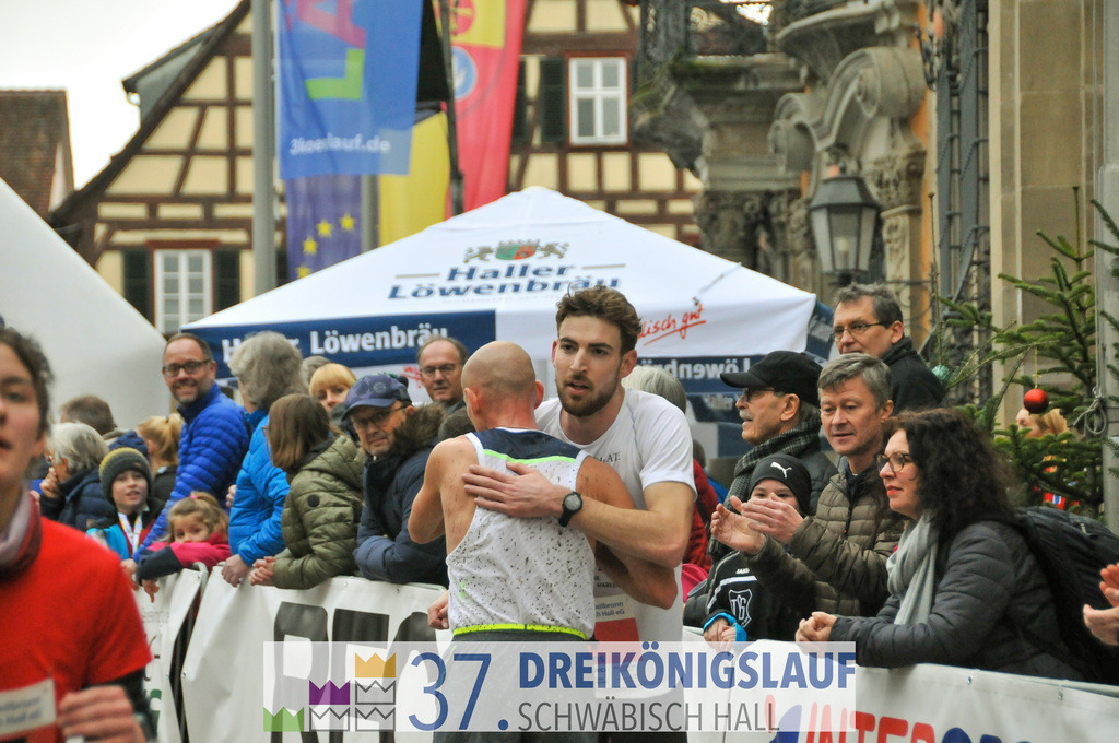 VR Bank Hauptlauf 10000m | 3 Koenigslauf 2023 - Realisiert mit Pictrs.com