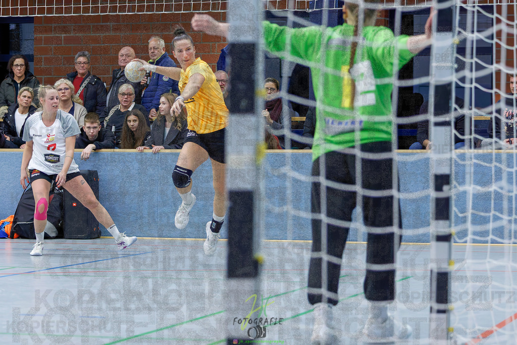 Frauen Oberliga Mitte (HHV); HSG Eibelshausen/Ewersbach - HSG Wettenberg II | Frauen Oberliga Mitte (HHV); HSG Eibelshausen/Ewersbach - HSG Wettenberg II am 13.12.2025 in Steinbrücken (Sporthalle am Hammerweiher)Photo © 2025 - Jörg Heinrich - Realisiert mit Pictrs.com