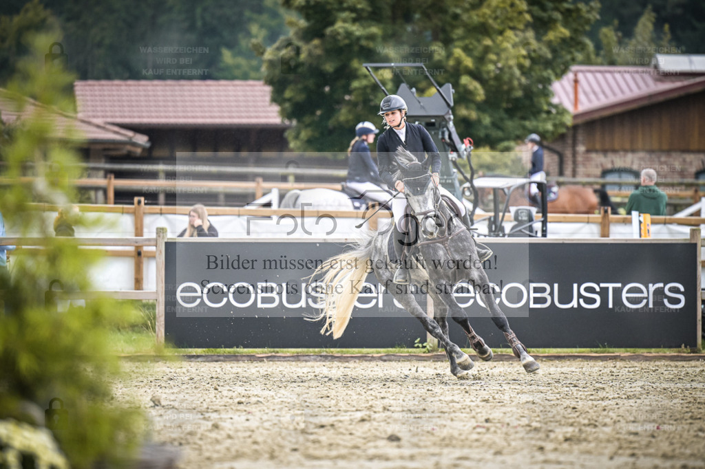 DOS_0707 | Entdecke hochwertige Reitturnierfotos von Foto Oger. Professionell, emotional und authentisch – jetzt Lieblingsmomente im Shop bestellen. - Realisiert mit Pictrs.com