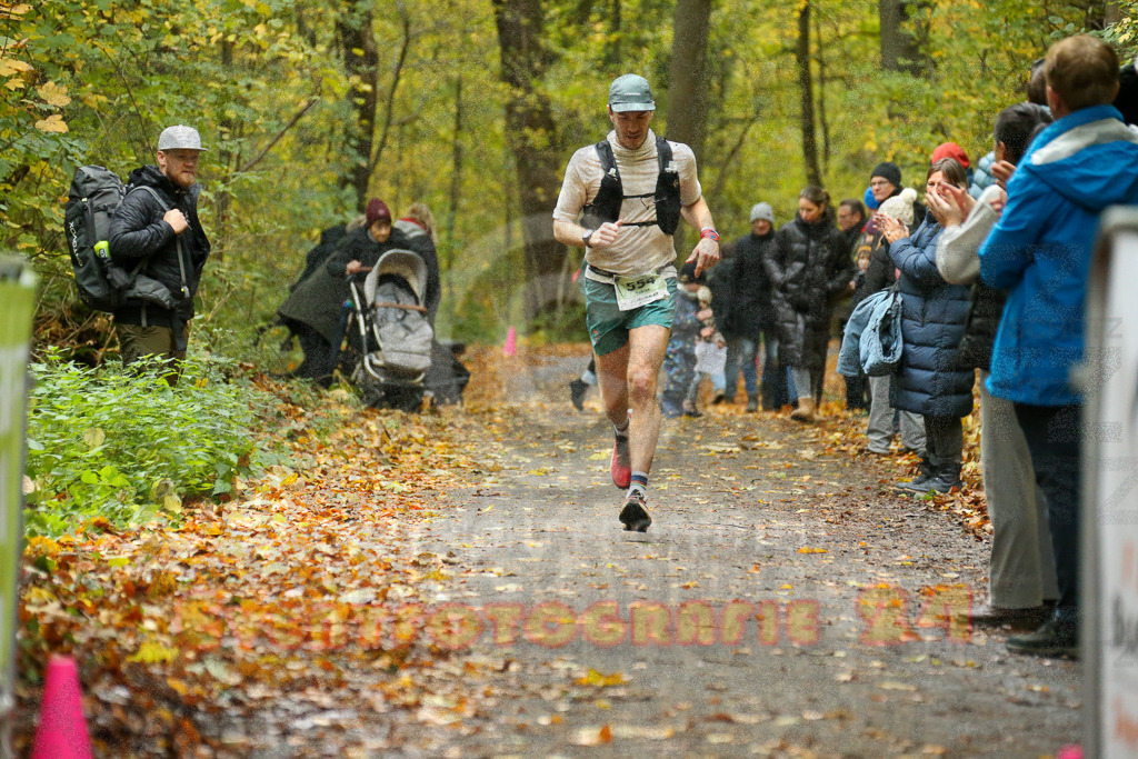 251026_1211_EX1_9966 | Sportfotografie im Rhein-Sieg Kreis, Köln, Bonn, NRW, Rheinland Pfalz, Hessen, etc. Unser Tätigkeitsfeld umfasst den Laufsport vom Volkslauf über den Marathon, Duathlon, Triathon bis zum Ultralauf wie Kölnpfad Ultra oder Schindertrail.