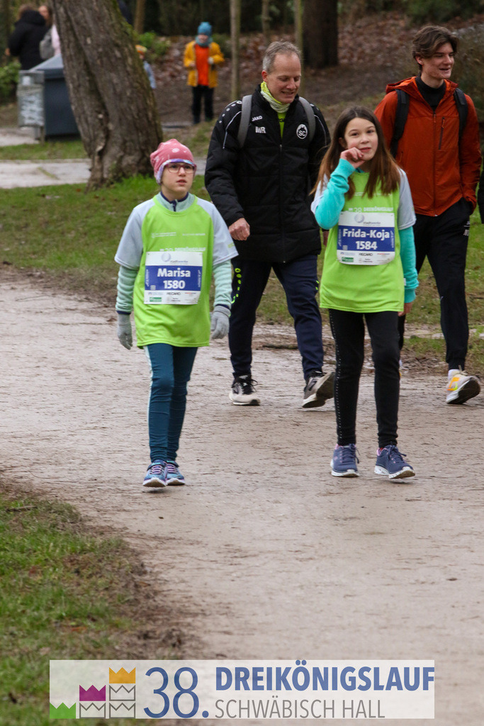 1700m Stadtwerke Jugendlauf | 3 Koenigslauf 2024 1700m Stadtwerke Jugendlauf - Realisiert mit Pictrs.com