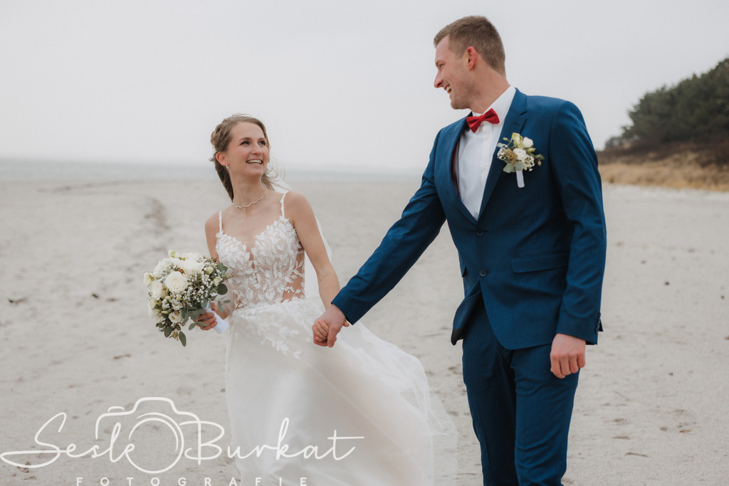 20251205-0G3A8606 | Authentische, natürliche und emotionale Fotoshootings auf der Nordseeinsel Föhr. Als Fotografin halte ich deine schönsten Momente in einzigartigen Neugeborenen-, Familien-, Paar- und Einzelshootings fest. Jetzt einen Termin vereinbaren!