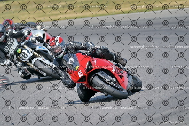 25bt04-1836 | markuskiefer.com - Realisiert mit Pictrs.com