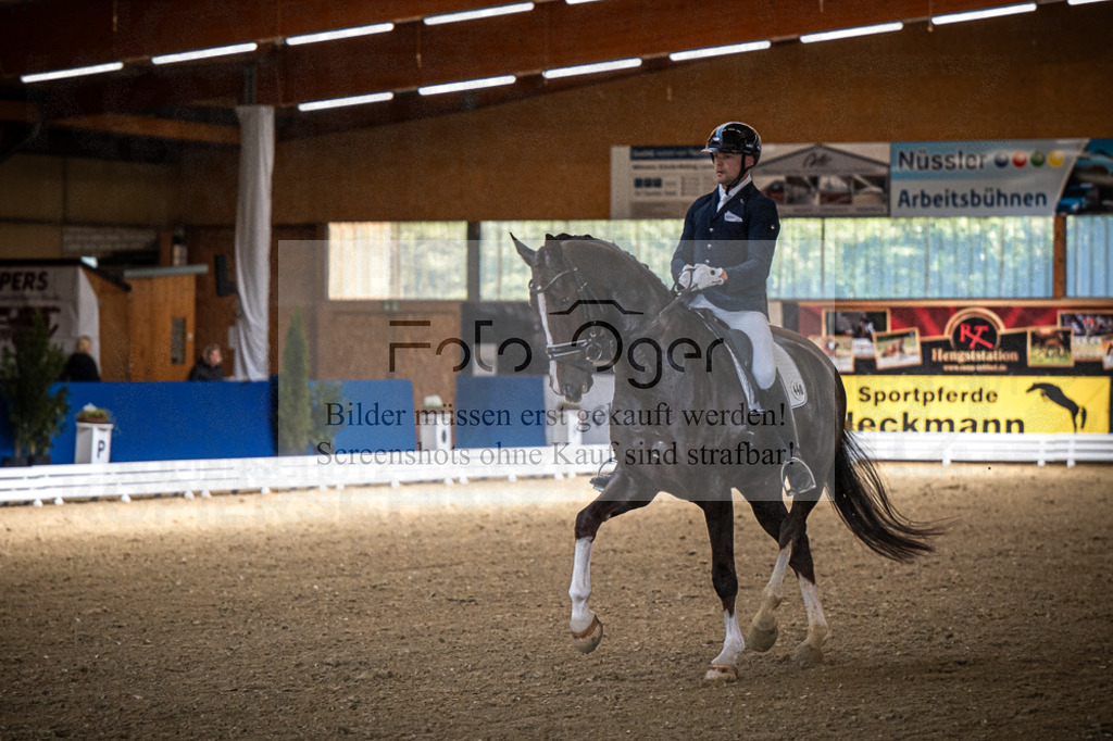 DOS_0050 | Entdecke hochwertige Reitturnierfotos von Foto Oger. Professionell, emotional und authentisch – jetzt Lieblingsmomente im Shop bestellen. - Realisiert mit Pictrs.com