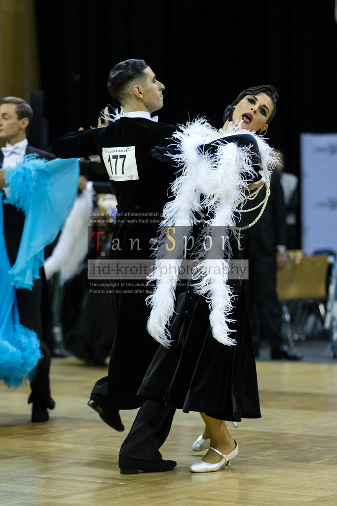 20241102_DC_HGR_Std_08555 | Tanzsportbilder, Standardtanz, Lateintanz, WDSF, DTV, LTVB, dancecomp, goc, hessen tanzt, blaues band der spree, walzer, tango, wiener walzer, slowfox, quickstepp, samba, rumba, cha-cha-cha, paso doble. jive, hd-kroft photography, turniertanzsport