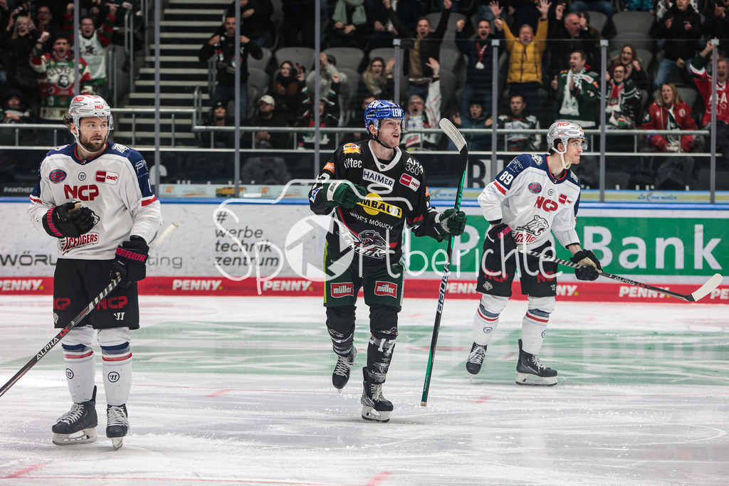 Augsburger Panther - Nürnberg ICE Tigers | Ryan KUFFNER (AEV #17) jubelt nach seinem Treffer zum 3-2 fuer die Panther