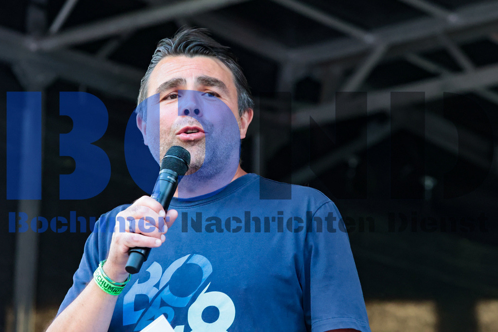 SES_BTBRED20250704-13 | bond - Realisiert mit Pictrs.com