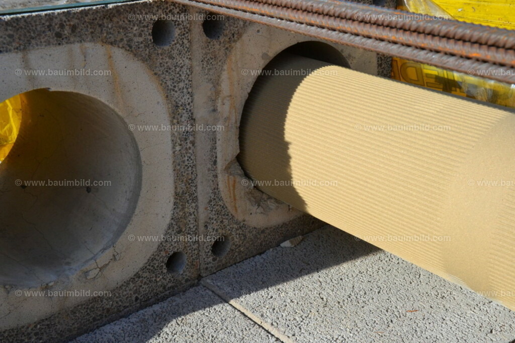bib-lg08-schornstein-0005 | Nach LV-Leistungsgruppen sortierte Detailfotos über den Bau eines Hauses. Alle Hausbau-Bilder direkt vom Urheber und Autor der Website Haus-Selber-Bauen.com