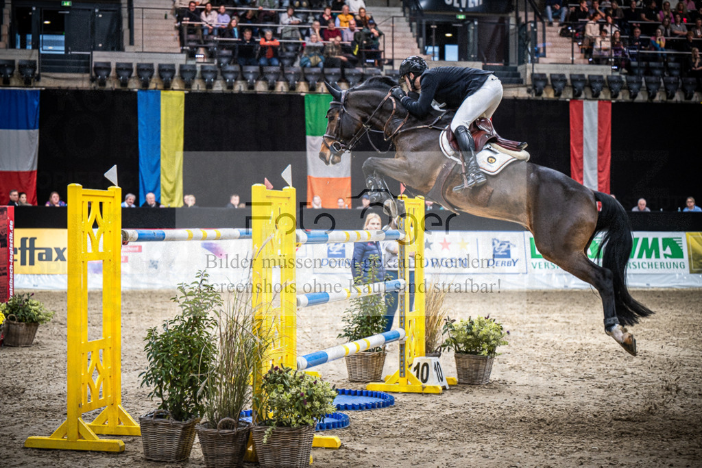 DOS_3400 | Entdecke hochwertige Reitturnierfotos von Foto Oger. Professionell, emotional und authentisch – jetzt Lieblingsmomente im Shop bestellen.Deutschlandweite Turnierfotografie. - Realisiert mit Pictrs.com