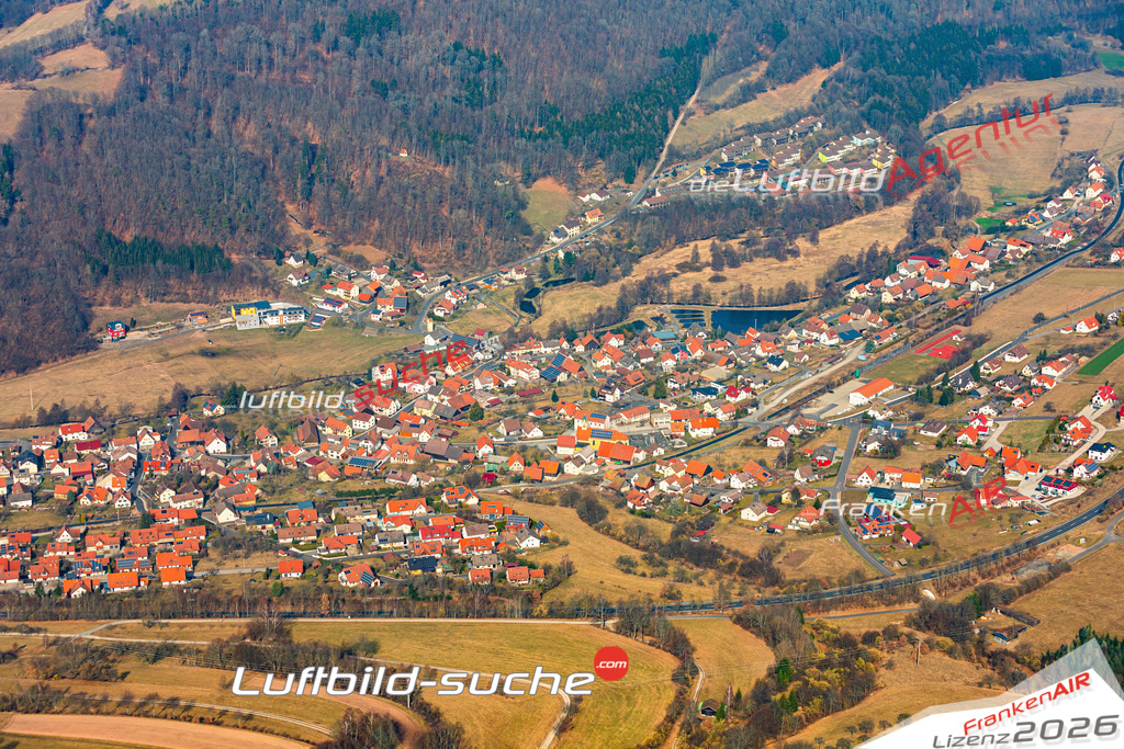 Das Luftbild der Stadt Riedenberg wurde 2019 vom Flugzeug heraus erstellt (keine Drohne) Aufnahmehöhe ca.400 Meter- hohe Auflösung- beste Druck-Qualität garantiert!