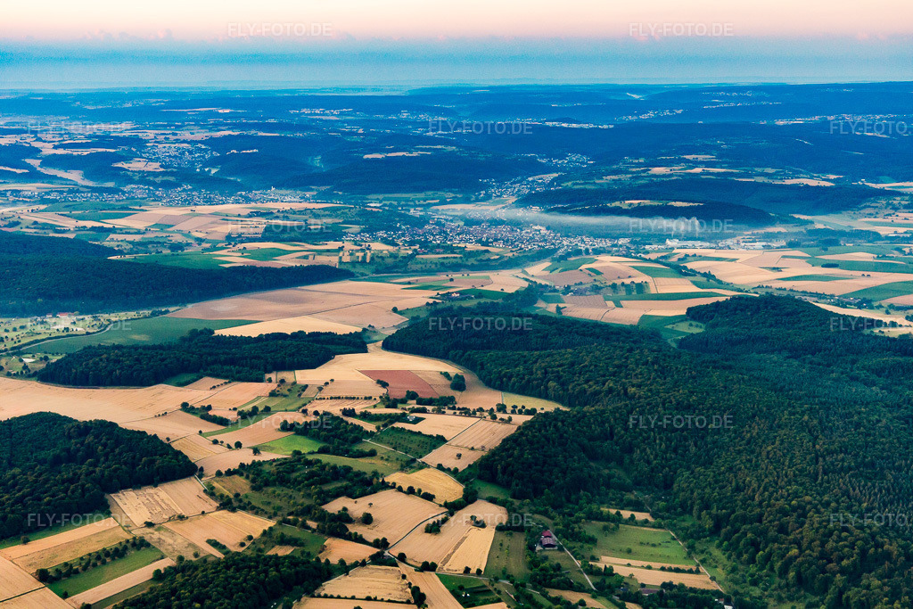Luftbild: Ortsansicht von Norden im Ortsteil Söllingen in Pfinztal im Bundesland Baden-Württemberg in Deutschland. Foto: IMG_101513.jpg vom 08.07.2017 durch Werner Riehm/FLY-FOTO.de