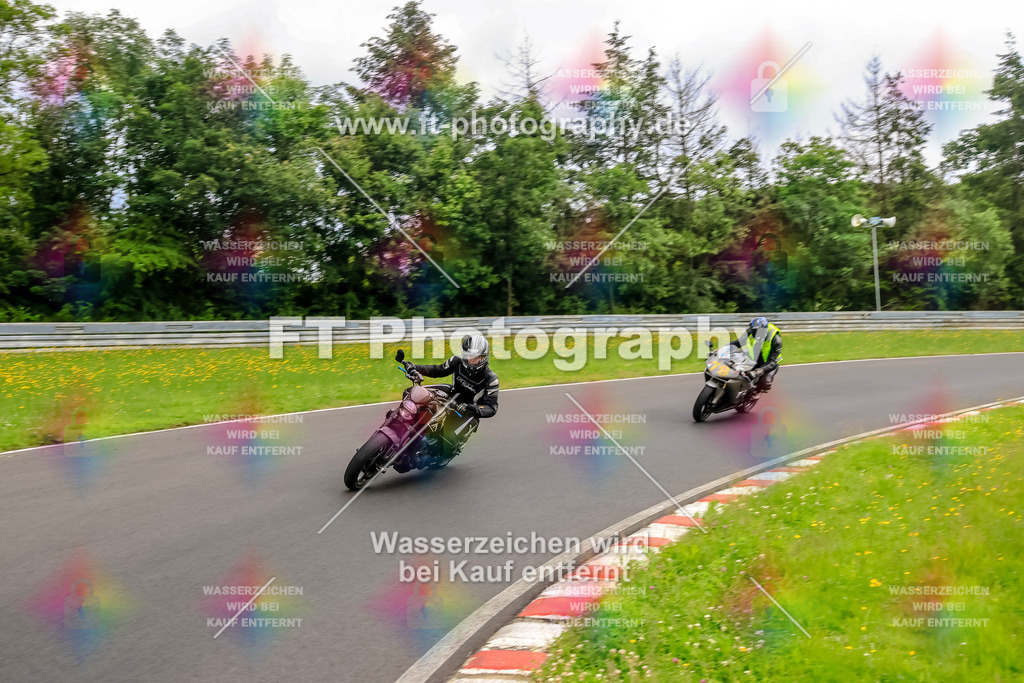 VBK-7317 | Hier findet Ihr Bilder von Touristenfahrten auf der Nürburgring Nordschleife oder von anderen Veranstaltungen die ich besucht habe. Viel Spass beim Durch Schauen 