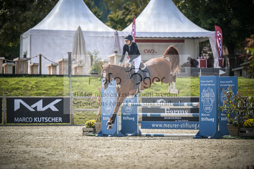 DOS_6033 | Entdecke hochwertige Reitturnierfotos von Foto Oger. Professionell, emotional und authentisch – jetzt Lieblingsmomente im Shop bestellen.Deutschlandweite Turnierfotografie. - Realisiert mit Pictrs.com