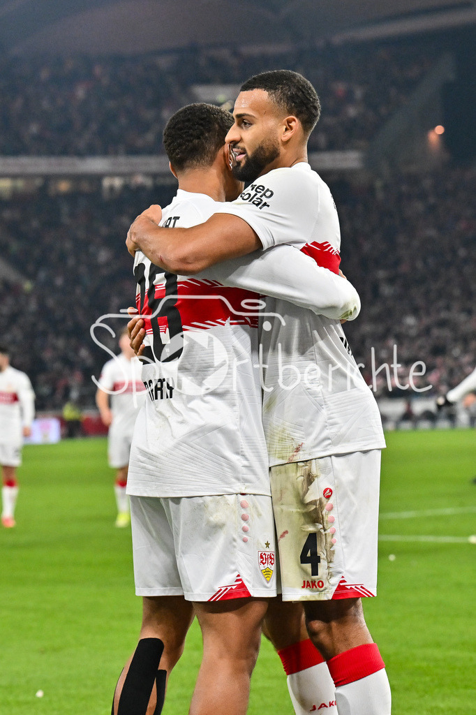 VfB Stuttgart - SG Eintracht Frankfurt | STUTTGART, GERMANY - 13. JANUARY: Jubel der Stuttgarter nach dem Treffer zum 3-2 durch Nikolas NARTEY (VfB Stuttgart 28) / Tor / Torschuetze / Freude / Happy während dem Bundesligamatch zwischen dem VfB Stuttgart und der SG Eintracht Frankfurt am 17. Spieltag in der MHP-Arena / DFL REGULATIONS PROHIBIT ANY USE OF PHOTOGRAPHS AS IMAGE SEQUENCES AND/OR QUASI-VIDEO