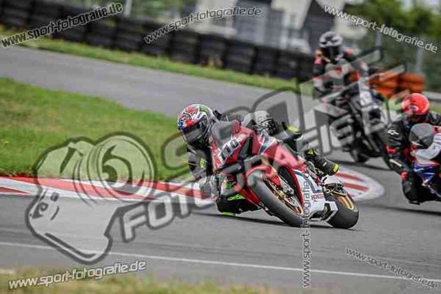 pubi9380 | Professionelle Fotos von Sportveranstaltungen, aber auch Hochzeiten und anderen Events. - Realisiert mit Pictrs.com