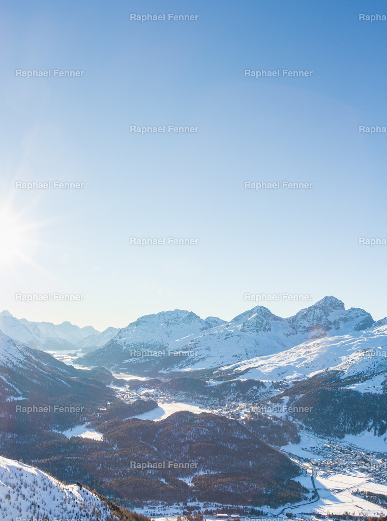 Engadiner Seen im Winter | Erlebe eindrucksvolle Landschaftsfotografie aus dem Engadin und darüber hinaus. Raphael Fenner bietet zudem professionelle Fotoaufträge für Hochzeiten, Porträts und Unternehmen. Jetzt entdecken und inspirieren lassen!