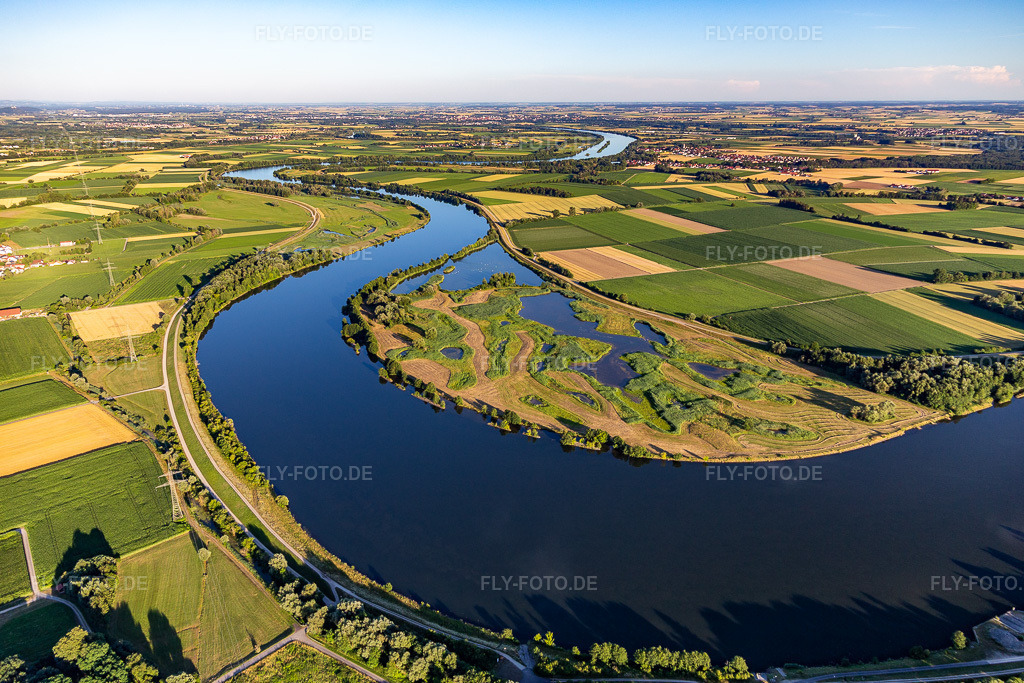 Luftbild: Polder an der Donau bei Kirchroth im Ortsteil Pondorf in Kirchroth im Bundesland Bayern in Deutschland. Foto: IMG_133236.jpg vom 03.07.2022 durch Werner Riehm/FLY-FOTO.de