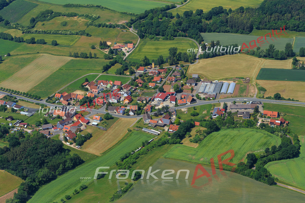 Luftbild von Gleissenberg  - Luftaufnahme wurde 2015 von https://frankenair.de mittels Flugzeug (keine Drohne) erstellt - die Geschenkidee