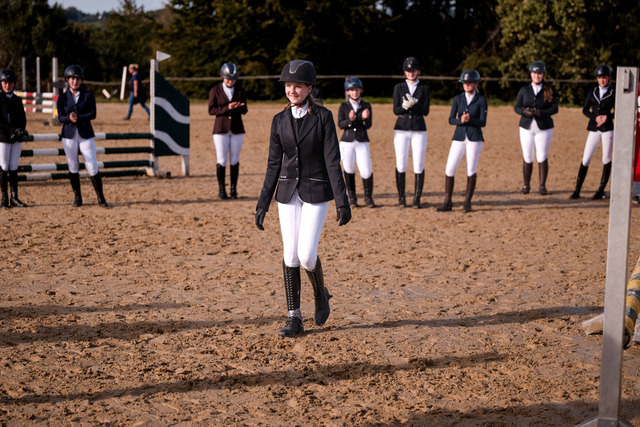 2026_10_03_Siefer-Hof_161815_Z81_94523518 | Professionelle Reitsport-, Turnier- und Eventfotografie von Robert Broda. Galerien mit ausgewählten und bearbeiteten Bildern direkt online ansehen und bestellen.