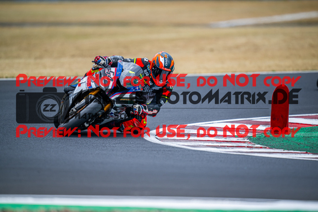 MaZZes_FotoMatrix_220624_2292 | PROSUPERSTOCK