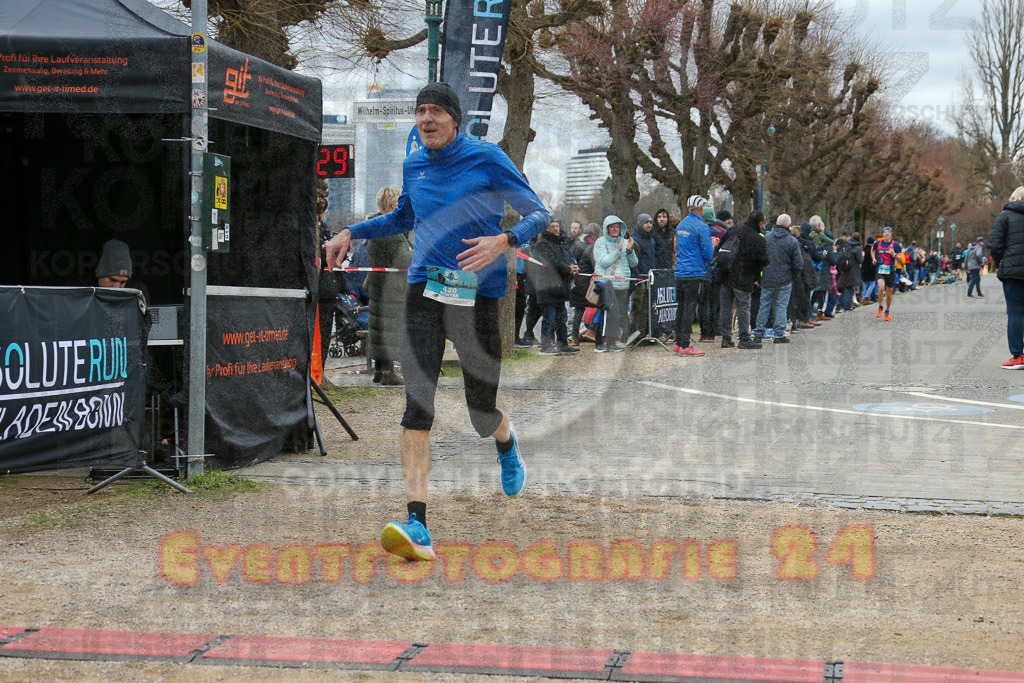 231231_1158_EX1_4798 | Sportfotografie im Rhein-Sieg Kreis, Köln, Bonn, NRW, Rheinland Pfalz, Hessen, etc. Unser Tätigkeitsfeld umfasst den Laufsport vom Volkslauf über den Marathon, Duathlon, Triathon bis zum Ultralauf wie Kölnpfad Ultra oder Schindertrail.