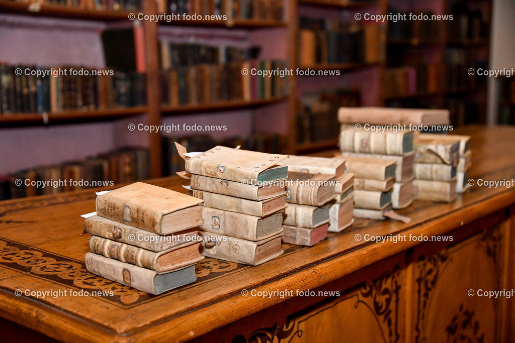 Stift Lambach_ Bibliothek_ 25.08.2022-34 | 25.08.2022, Lambach, AUT, Stift Lambach, Bibliothek, im Bild Bibliothek, alte Buecher