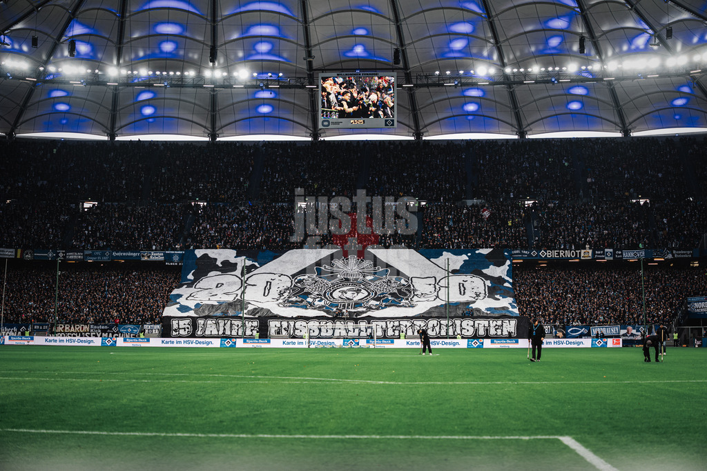 Fußball | Männer | Saison 2025/2026 | 1. Fußball-Bundesliga | 8. Spieltag | Hamburger SV vs. VfL Wolfsburg | 25.10.2025 | Eine Choreographie der Nordtribüne 15 Jahre Fussball Terroristen