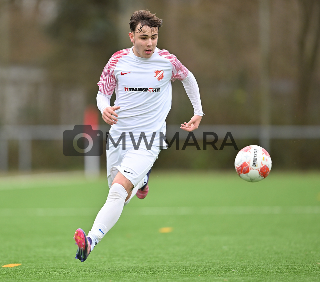 Fussball I Herren I Saison 2025-2026 I Bundesliga I 6. Spieltag I Eintracht Frankfurt - FC Bayern München  | MWMARA - Realisiert mit Pictrs.com