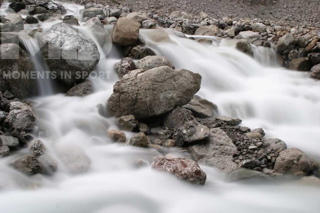 04062923.jpg | Gebirgsbach auf dem Weg von Pfafflar Richtung Muttekopf, Lechtal, Oesterreich,

*COPYRIGHTS BY: S P O R T P R E S S E F O T O  M.I.S., I N N S B R U C K E R S T R . 12, 87719 M I N D E L H E I M, Tel: 08261/20944 oder 01713812882,  B a n k v e r b: Spk. MN, Kto.Nr: 810013276, BLZ: 73150000, Steuer-Nr.: 140/216/40124 FA-MN Honorar Bitte mit 7% MwSt und Belegexempl.   - Realisiert mit Pictrs.com