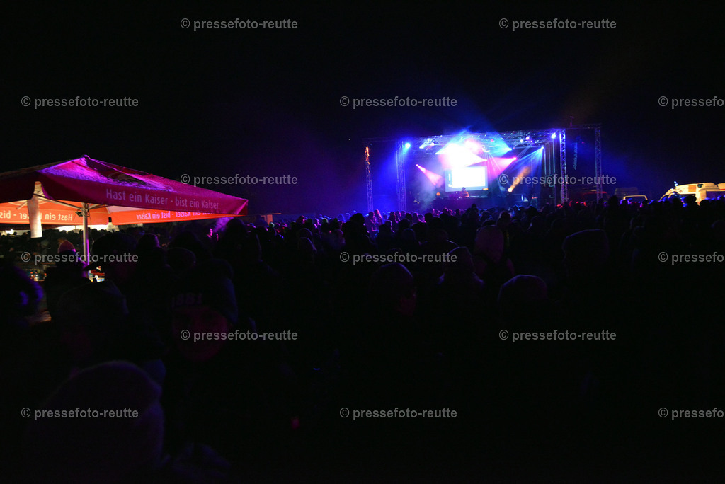 news-2022-Dez03-Krampusumzug-Reutte-WTV_6140 | Info aus dem Bezirk Reutte/Ausserfern Tirol sowie eine umfangreiche Bilddatenbank über die gesamte Region: Lechtal, Talkessel Reutte, Tannheimertal, Zwischentoren. Lech, Plansee, Zugspitze, Grenztunnel, B179, Fernpassstraße, Verkehr, Lawinen, Tradition, - Realisiert mit Pictrs.com