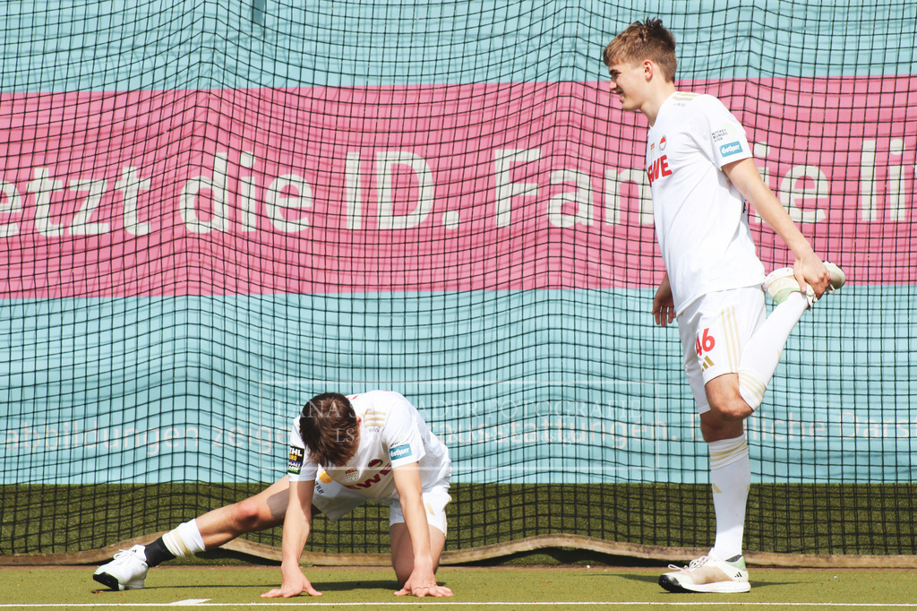 Bundesliga Herren HTC Uhlenhorst Mülheim - Rot-Weiß Köln 13.04.24 Mülheim-079 | lanaschraderfotografie - Realisiert mit Pictrs.com