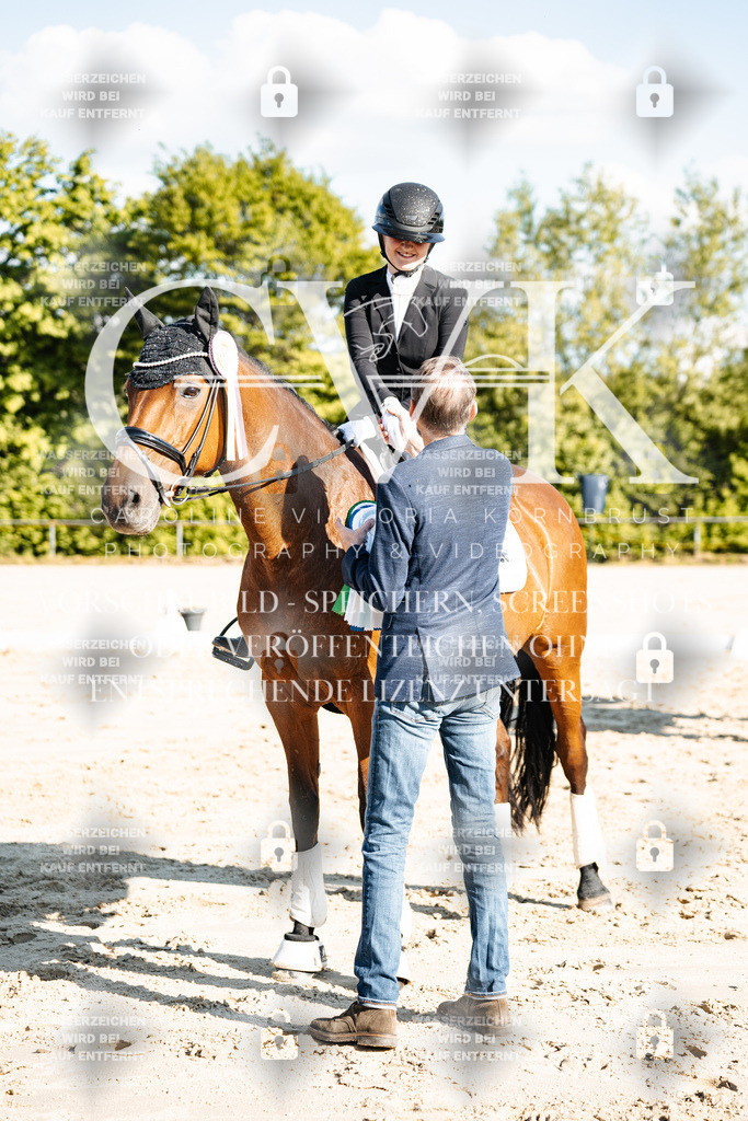 CK703577 | Turnierfotografie Pferdefotografie Trier Rheinland-Pfalz Pferdesport Reitsport Tierfotografie Sportfotografie Pferdevideo Pferdevideografie Equestrianvideography equestrianphotography  - Realisiert mit Pictrs.com