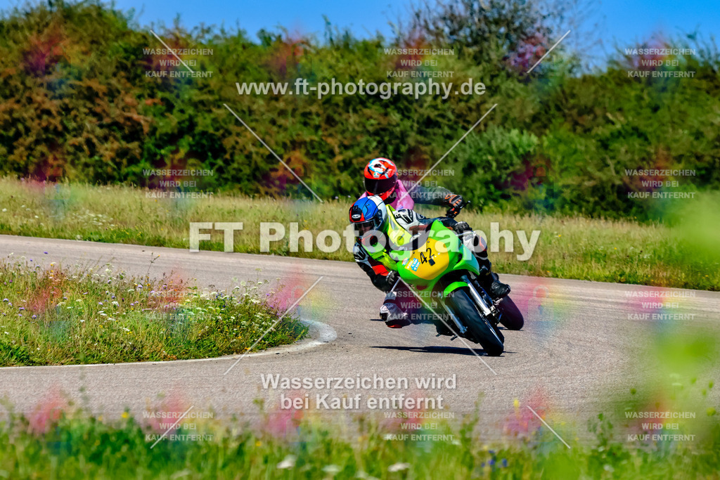 042-3179 | Hier findet Ihr Bilder von Touristenfahrten auf der Nürburgring Nordschleife oder von anderen Veranstaltungen die ich besucht habe. Viel Spass beim Durch Schauen 