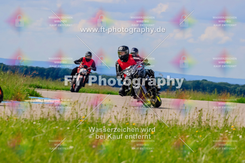 MotoTeam-0842 | Hier findet Ihr Bilder von Touristenfahrten auf der Nürburgring Nordschleife oder von anderen Veranstaltungen die ich besucht habe. Viel Spass beim Durch Schauen 