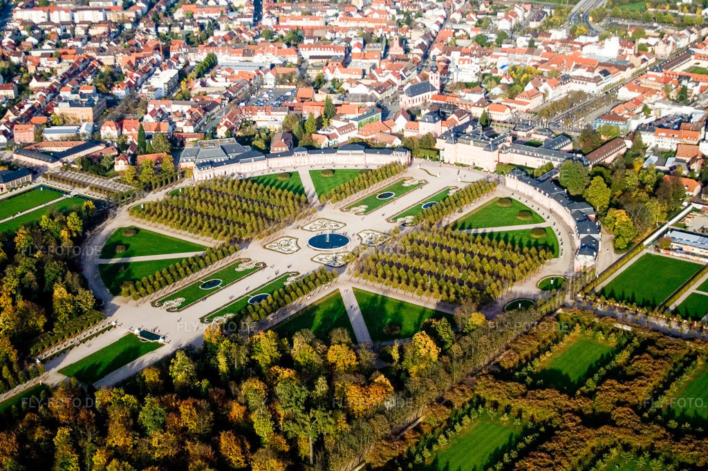 Luftbild: Rokoko Parkanlage des Garten und Schloss Schwetzingen in Schwetzingen im Bundesland Baden-Württemberg in Deutschland. Foto: IMG_14299.jpg vom 19.10.2008 durch Werner Riehm/FLY-FOTO.de