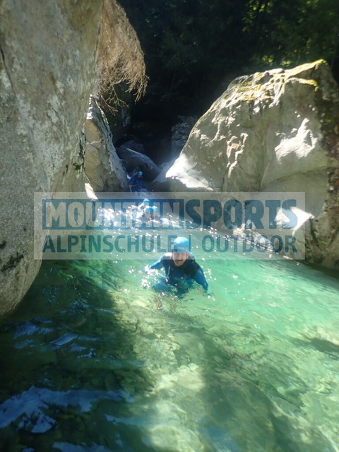 P1010045 | Bestelle die Bilder deines Berg- oder Wasser-Abenteuers mit Mountain Sports bequem von zu Hause aus direkt über unseren Online Fotoshop von pictrs.com. - Realisiert mit Pictrs.com