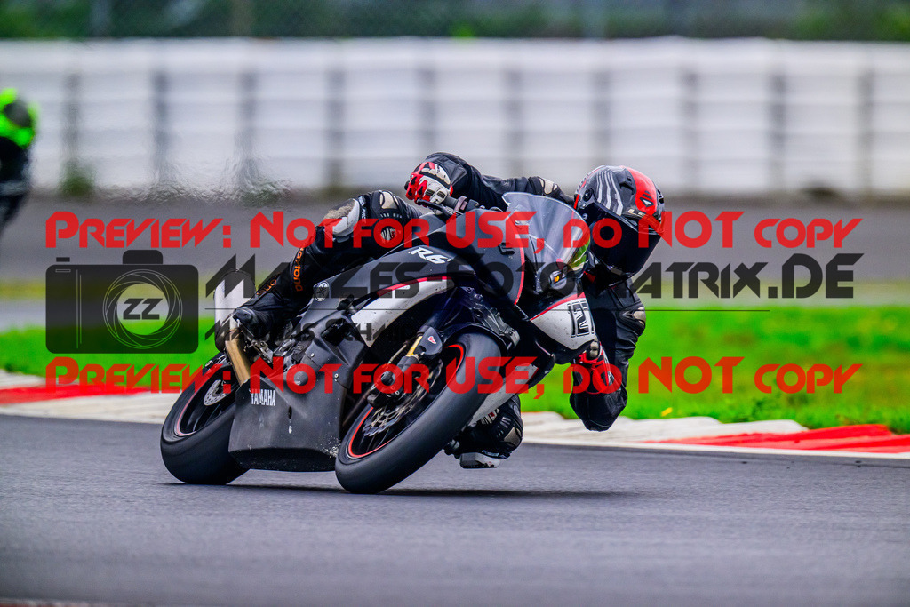 MaZZes_FotoMatrix_240910_6007705_2-294 | WEISS