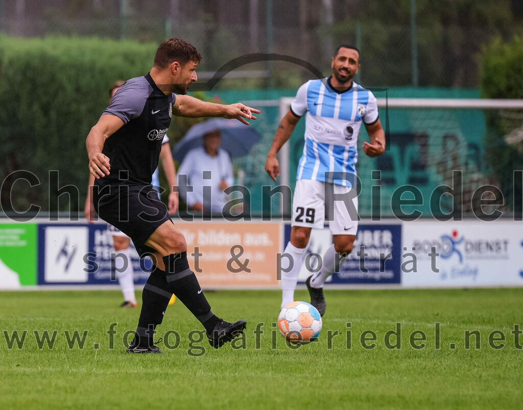 2023-08-05_042_FC_Langengeisling_gegen_SVN_Muenchen | Erding, Deutschland, 05.08.2023:
Fußball, Bezirksliga Oberbayern Ost 2023 / 2024, 2. Spieltag, FC Langengeisling gegen SVN München, Endergebnis: 1:3

Andreas Buchberger (FC Langengeisling, #5)

Foto: Christian Riedel / fotografie-riedel.net
