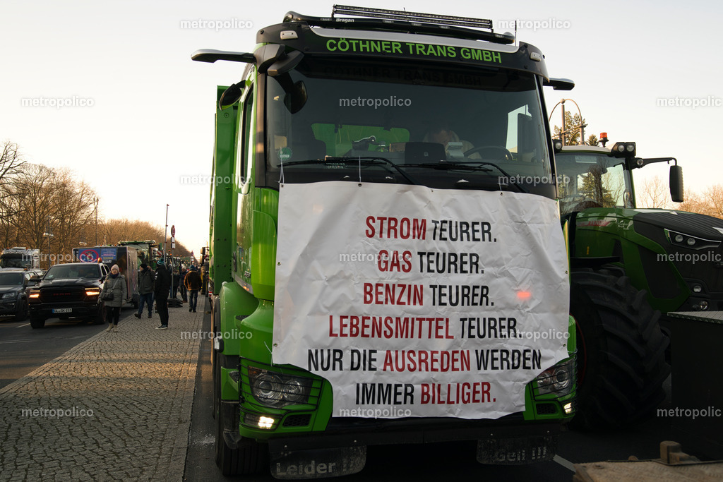 Bauernprotest Berlin am 8. Januar 2024 (12) | Metropolico