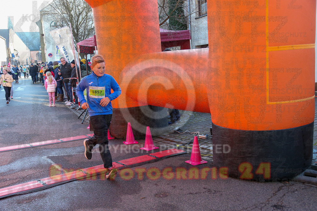 241201_1100_EX1_9690 | Sportfotografie im Rhein-Sieg Kreis, Köln, Bonn, NRW, Rheinland Pfalz, Hessen, etc. Unser Tätigkeitsfeld umfasst den Laufsport vom Volkslauf über den Marathon, Duathlon, Triathon bis zum Ultralauf wie Kölnpfad Ultra oder Schindertrail.
