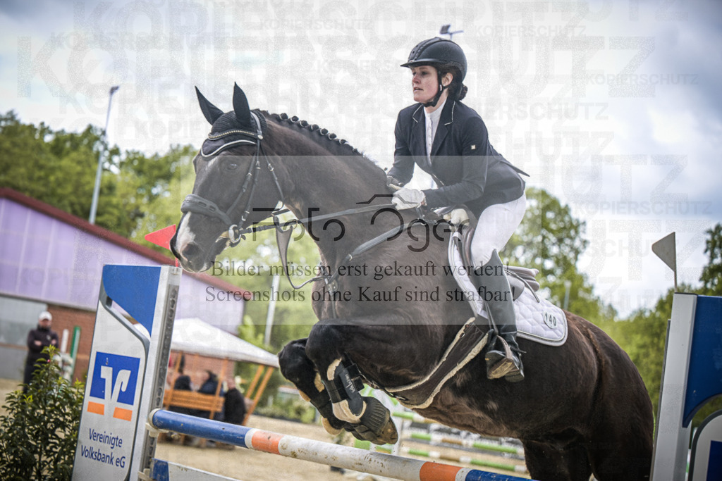 DOS_7954 | Entdecke hochwertige Reitturnierfotos von Foto Oger. Professionell, emotional und authentisch – jetzt Lieblingsmomente im Shop bestellen.Deutschlandweite Turnierfotografie. - Realisiert mit Pictrs.com
